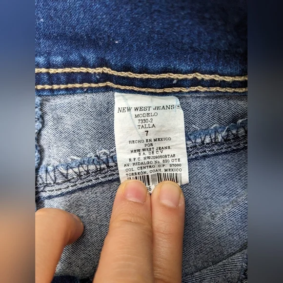 Denim shorts - Picture 4 of 4